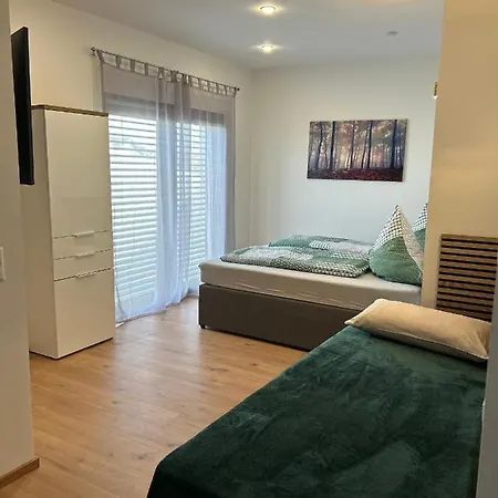 Apartment Im Sand Bad Schönborn Esterno foto